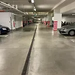 Comfortable Apart, Old Town, Free Parking, Hanging Bed, Wi-fi, Lift, Aircon,self Check-in 24h, Stare Miasto, Winda, Nowy Budynek, Garaz 0 Zl, Klima Lägenhet *