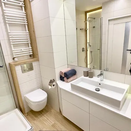 Comfortable Apart, Old Town, Free Parking, Hanging Bed, Wi-fi, Lift, Aircon,self Check-in 24h, Stare Miasto, Winda, Nowy Budynek, Garaz 0 Zl, Klima Breslau