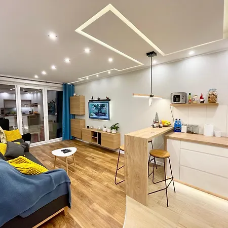 Comfortable Apart, Old Town, Free Parking, Hanging Bed, Wi-fi, Lift, Aircon,self Check-in 24h, Stare Miasto, Winda, Nowy Budynek, Garaz 0 Zl, Klima