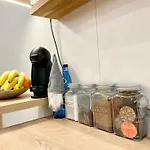 Daire Comfortable Apart, Old Town, Free Parking, Hanging Bed, Wi-fi, Lift, Aircon,self Check-in 24h, Stare Miasto, Winda, Nowy Budynek, Garaz 0 Zl, Klima