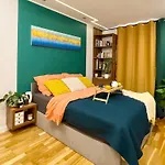 Comfortable Apart, Old Town, Free Parking, Hanging Bed, Wi-fi, Lift, Aircon,self Check-in 24h, Stare Miasto, Winda, Nowy Budynek, Garaz 0 Zl, Klima Daire Wroclaw