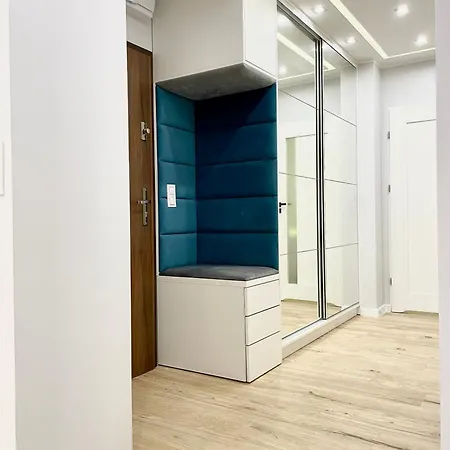 Comfortable Apart, Old Town, Free Parking, Hanging Bed, Wi-fi, Lift, Aircon,self Check-in 24h, Stare Miasto, Winda, Nowy Budynek, Garaz 0 Zl, Klima Lejlighed *