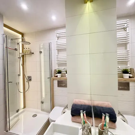 Comfortable Apart, Old Town, Free Parking, Hanging Bed, Wi-fi, Lift, Aircon,self Check-in 24h, Stare Miasto, Winda, Nowy Budynek, Garaz 0 Zl, Klima Wrocław