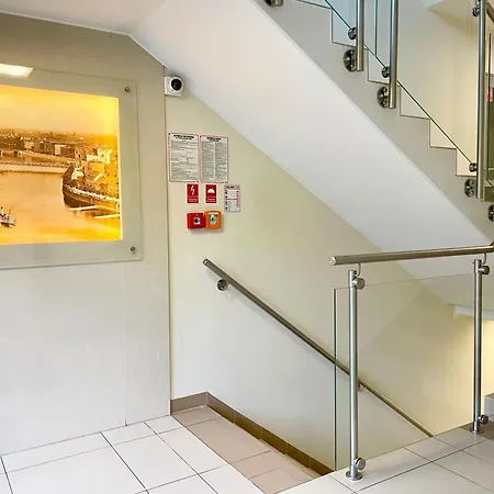 Comfortable Apart, Old Town, Free Parking, Hanging Bed, Wi-fi, Lift, Aircon,self Check-in 24h, Stare Miasto, Winda, Nowy Budynek, Garaz 0 Zl, Klima Lejlighed Wrocław