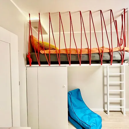 Comfortable Apart, Old Town, Free Parking, Hanging Bed, Wi-fi, Lift, Aircon,self Check-in 24h, Stare Miasto, Winda, Nowy Budynek, Garaz 0 Zl, Klima Lejlighed